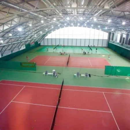 Empire 酒店 特尔纳瓦